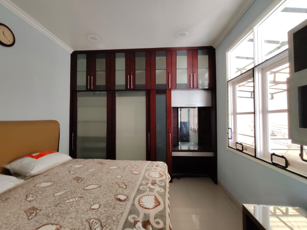 Rumah Disewakan di Cluster Taman Beverly Lippo Cikarang
